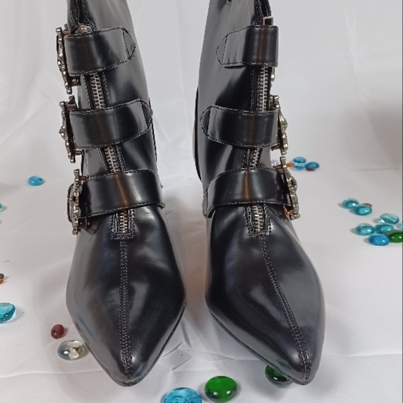 Nwt Demonia Black Women's Skull Buckle Ankle Boots - Picture 5 of 9